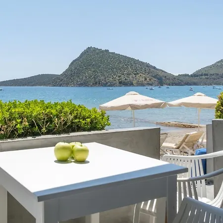 Apart Otel Nelly's Tolón