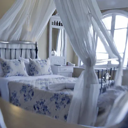 Nelly's Apart Otel Tolón