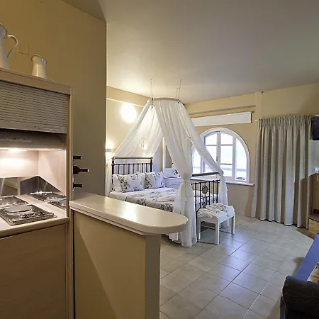 Apart-hotel Nelly's