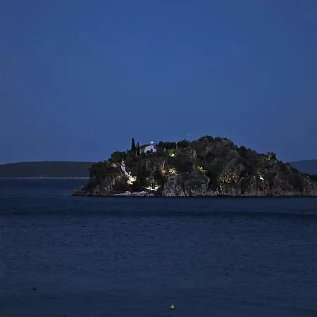 Nelly's Apart Otel 3*