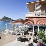 Апарт-отель Nelly'S Apartments 3*