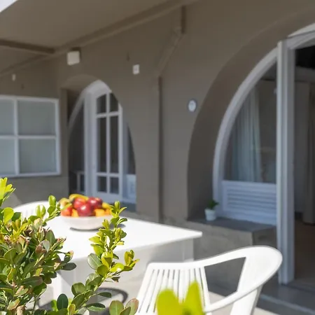 Nelly's Appart hôtel 3*
