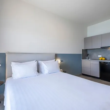 Nelly'S Apartments 3*