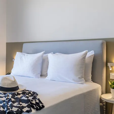 Aparthotel Nelly'S Apartments 3*