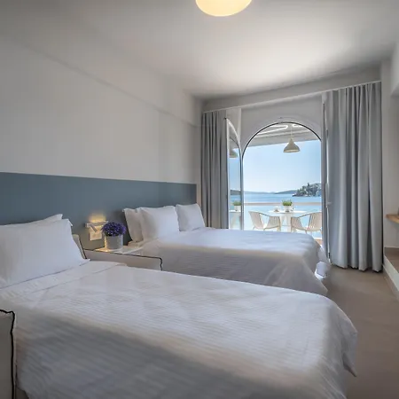 Aparthotel Nelly's 4*
