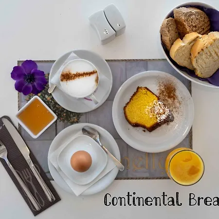 아파트호텔 Nelly's Tolón